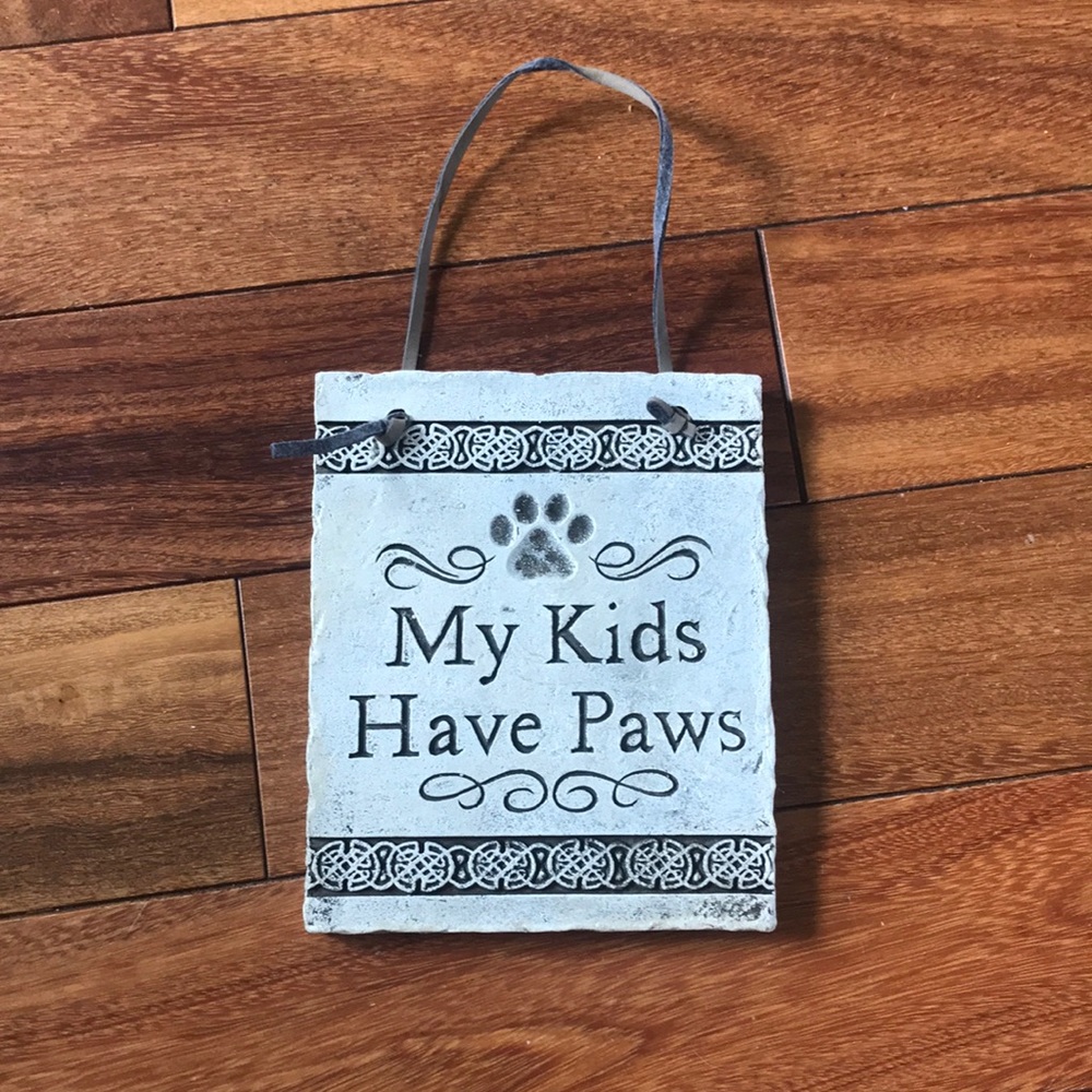 Dog plaque. NWT